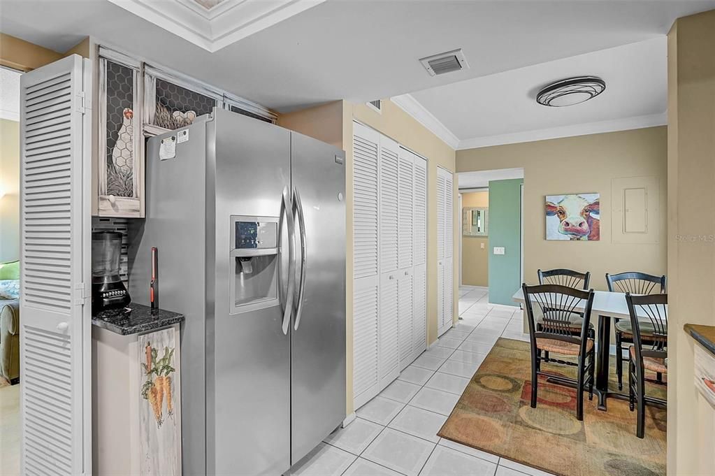 待售: $225,000 (2 贝兹, 2 浴室, 1325 平方英尺)