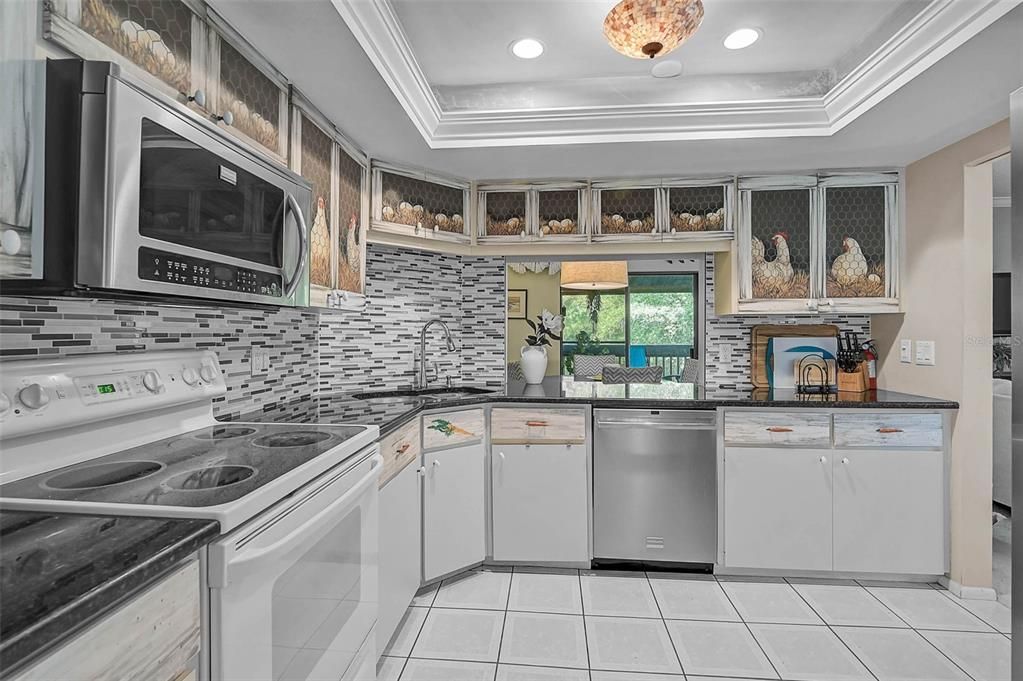 待售: $225,000 (2 贝兹, 2 浴室, 1325 平方英尺)