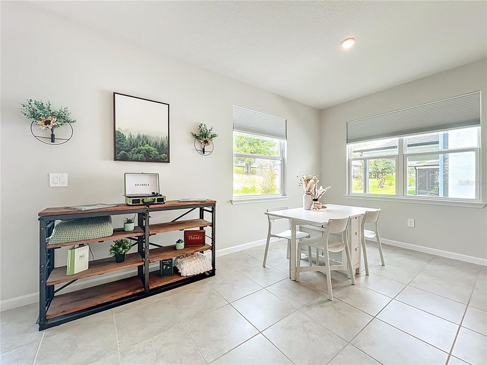 На продажу: $569,900 (5 спален, 5 ванн, 3680 Квадратных фут)