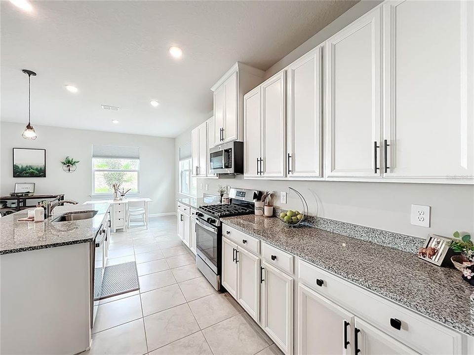 На продажу: $569,900 (5 спален, 5 ванн, 3680 Квадратных фут)