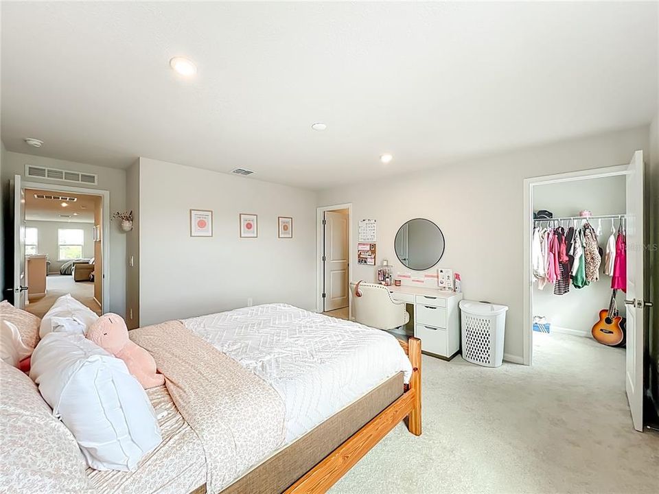 На продажу: $569,900 (5 спален, 5 ванн, 3680 Квадратных фут)