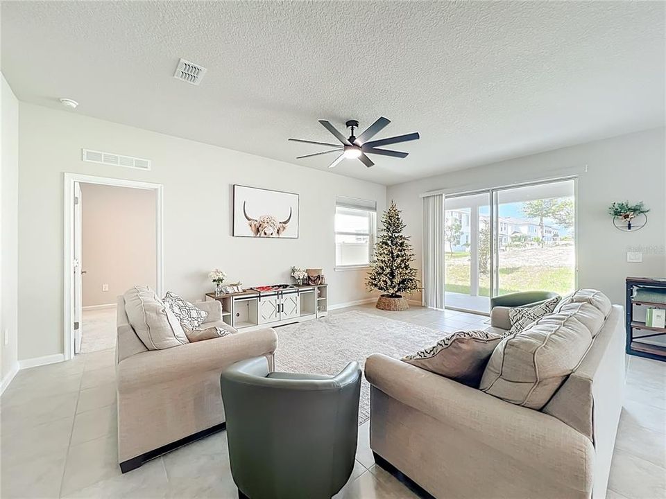 На продажу: $569,900 (5 спален, 5 ванн, 3680 Квадратных фут)