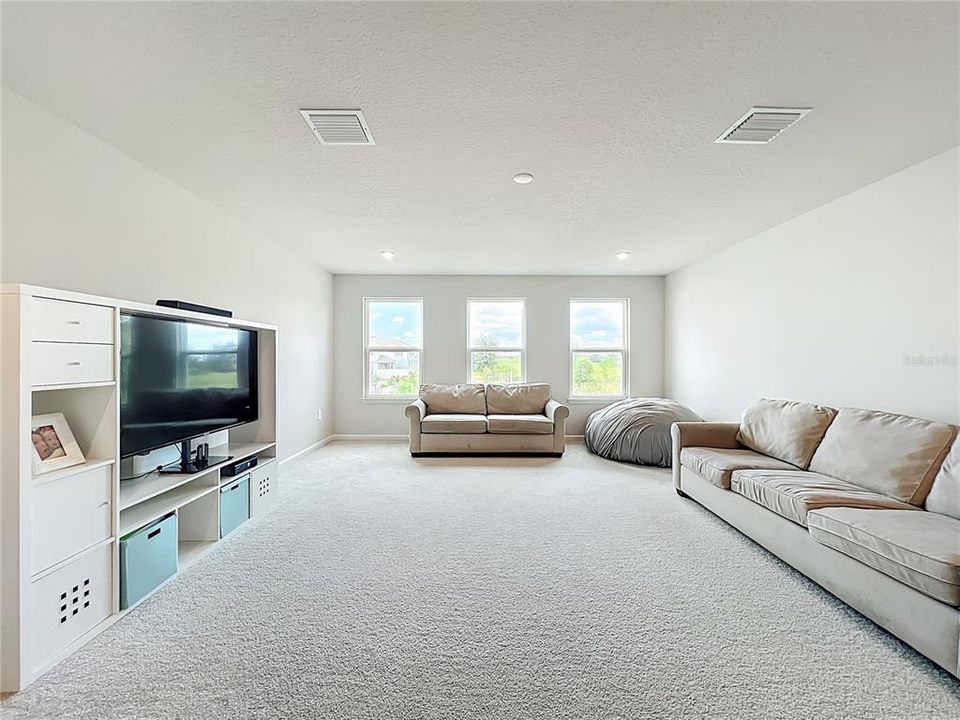 На продажу: $569,900 (5 спален, 5 ванн, 3680 Квадратных фут)