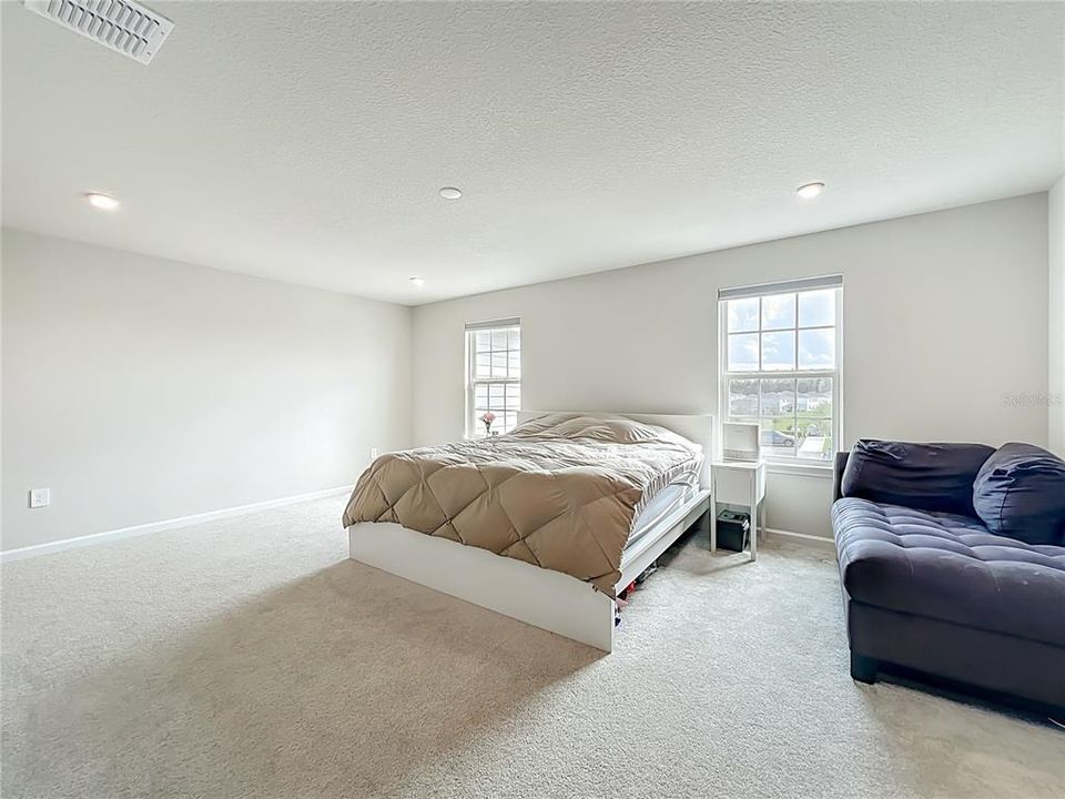 На продажу: $569,900 (5 спален, 5 ванн, 3680 Квадратных фут)