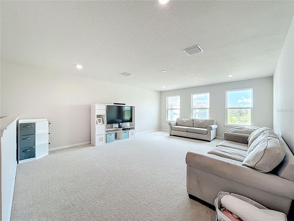 На продажу: $569,900 (5 спален, 5 ванн, 3680 Квадратных фут)