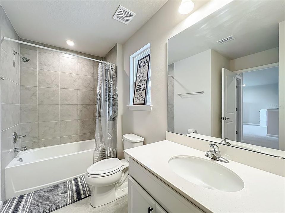 На продажу: $569,900 (5 спален, 5 ванн, 3680 Квадратных фут)