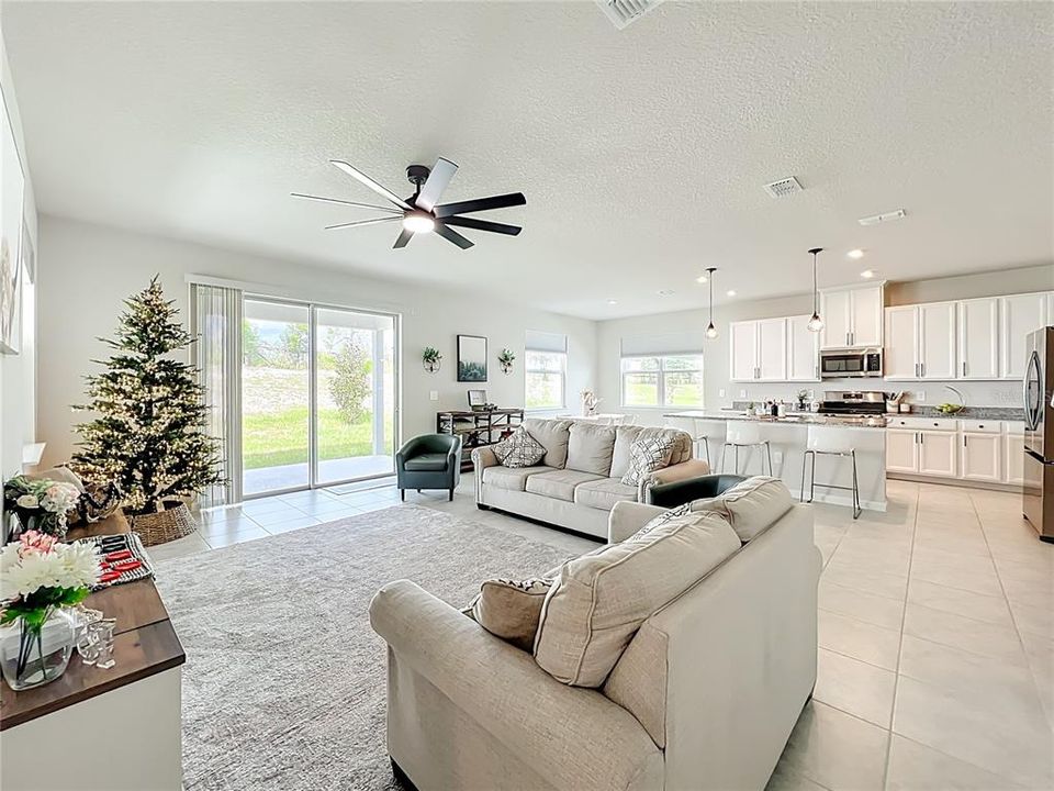 На продажу: $569,900 (5 спален, 5 ванн, 3680 Квадратных фут)