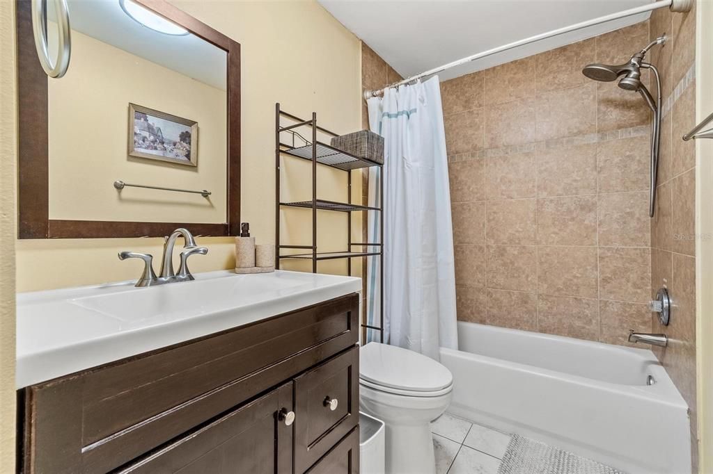 For Sale: $375,000 (3 beds, 2 baths, 1528 Square Feet)