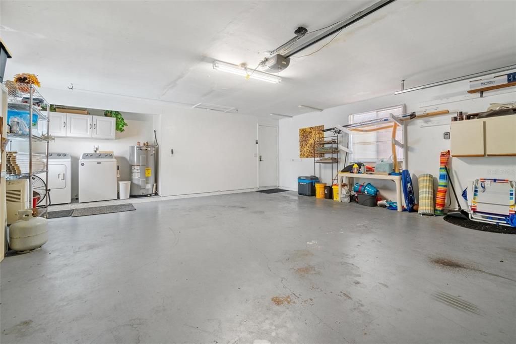 For Sale: $375,000 (3 beds, 2 baths, 1528 Square Feet)