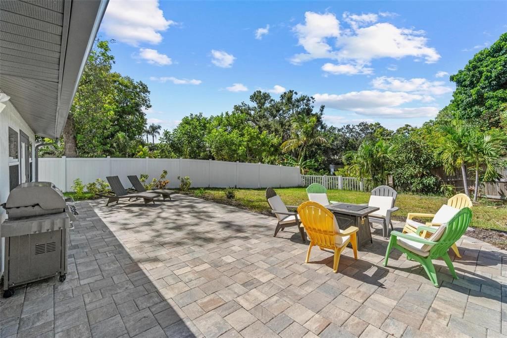 For Sale: $375,000 (3 beds, 2 baths, 1528 Square Feet)