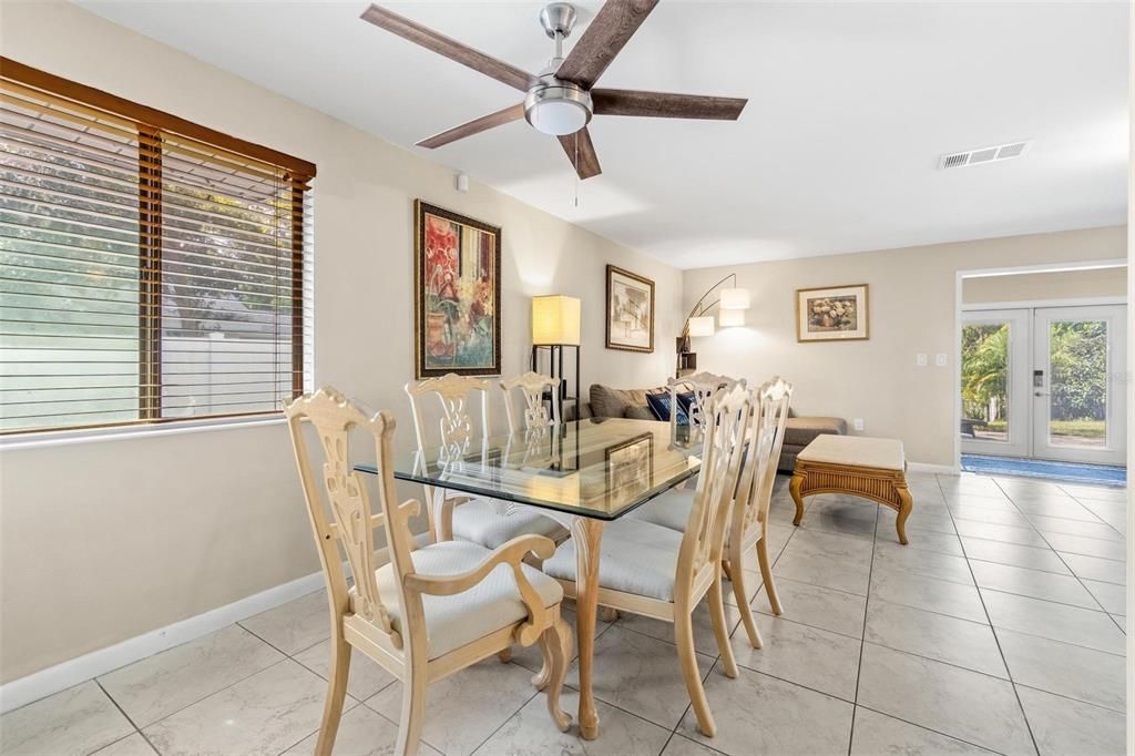 For Sale: $375,000 (3 beds, 2 baths, 1528 Square Feet)