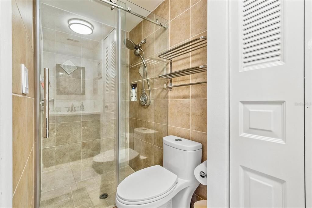 For Sale: $375,000 (3 beds, 2 baths, 1528 Square Feet)