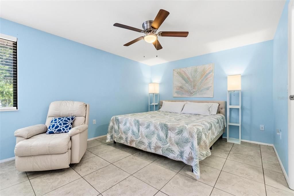 For Sale: $375,000 (3 beds, 2 baths, 1528 Square Feet)