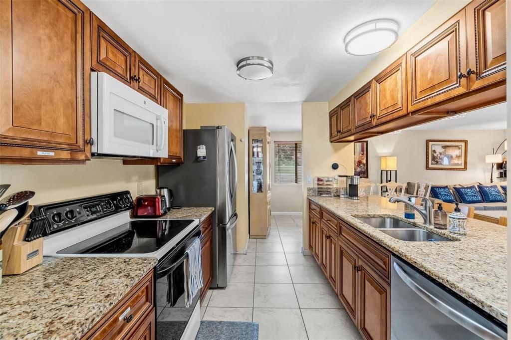 For Sale: $375,000 (3 beds, 2 baths, 1528 Square Feet)