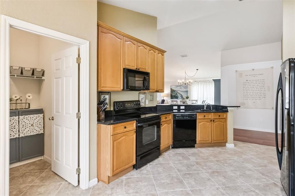 待售: $429,900 (3 贝兹, 2 浴室, 1894 平方英尺)