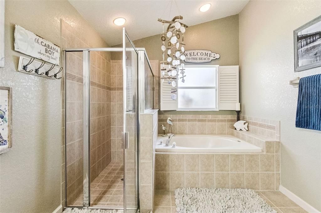 待售: $429,900 (3 贝兹, 2 浴室, 1894 平方英尺)