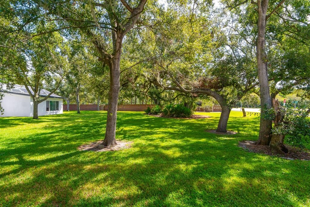 Active With Contract: $699,999 (4 beds, 2 baths, 2359 Square Feet)