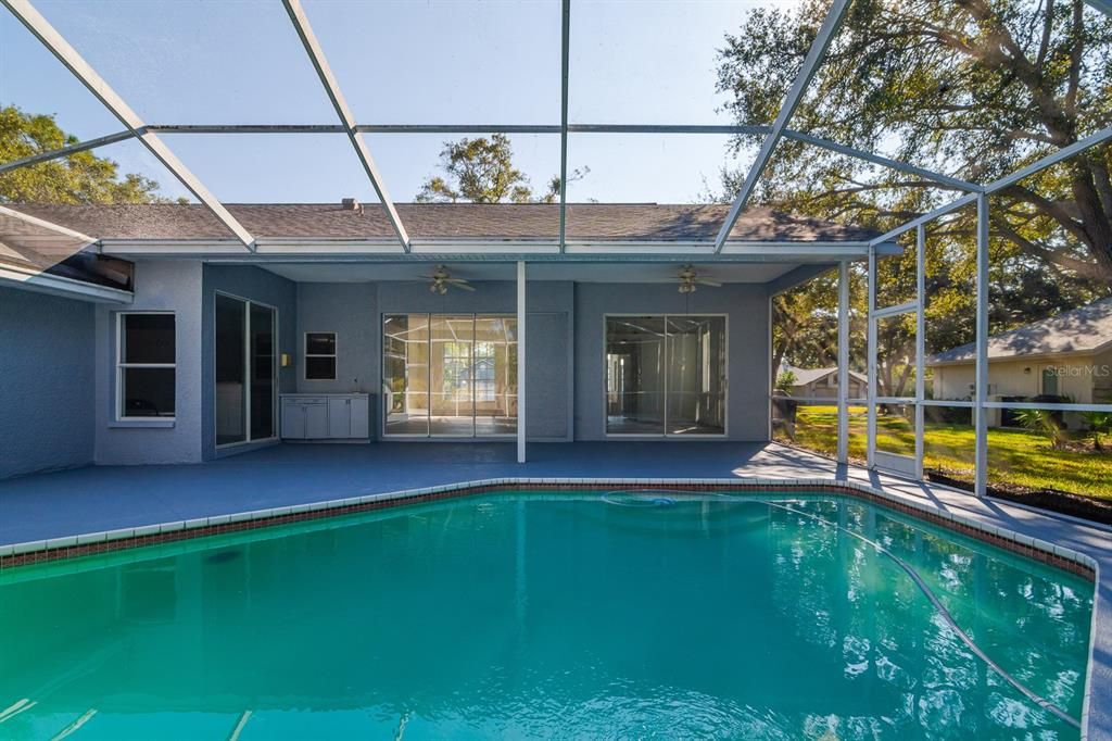 Active With Contract: $699,999 (4 beds, 2 baths, 2359 Square Feet)