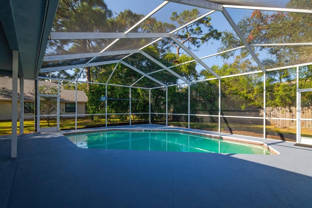 Active With Contract: $699,999 (4 beds, 2 baths, 2359 Square Feet)