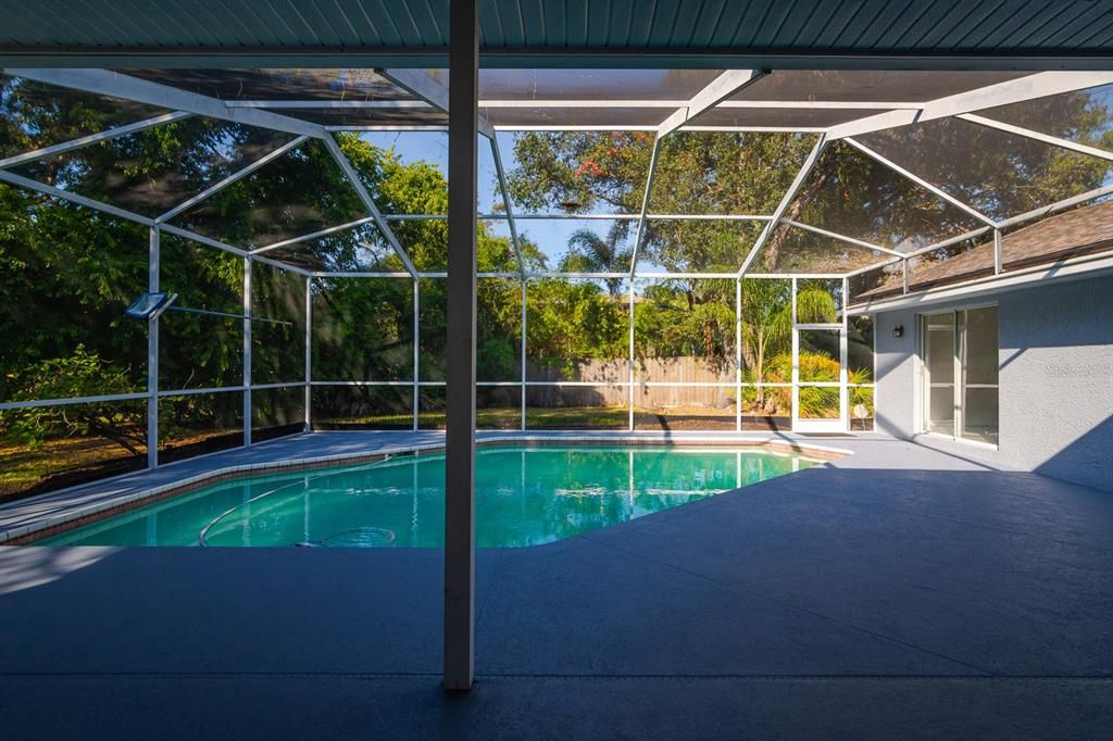 Active With Contract: $699,999 (4 beds, 2 baths, 2359 Square Feet)