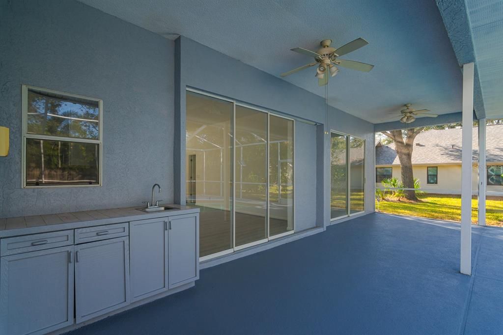 Active With Contract: $699,999 (4 beds, 2 baths, 2359 Square Feet)