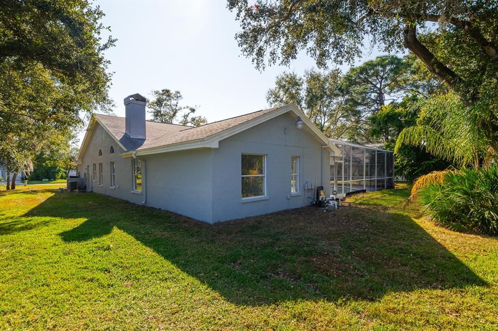 Active With Contract: $699,999 (4 beds, 2 baths, 2359 Square Feet)