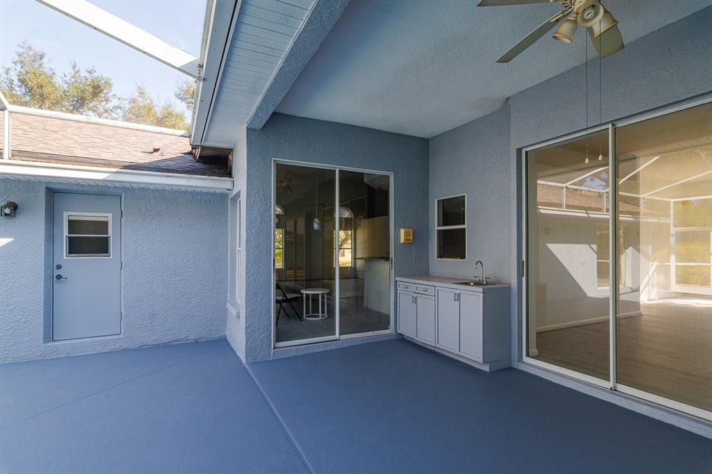 Active With Contract: $699,999 (4 beds, 2 baths, 2359 Square Feet)