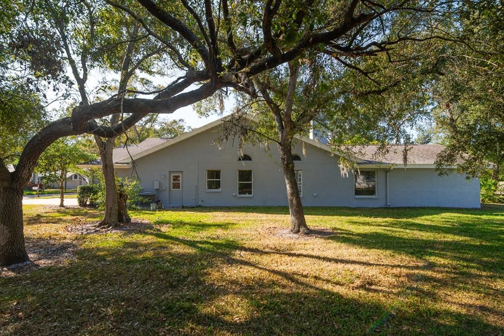 Active With Contract: $699,999 (4 beds, 2 baths, 2359 Square Feet)