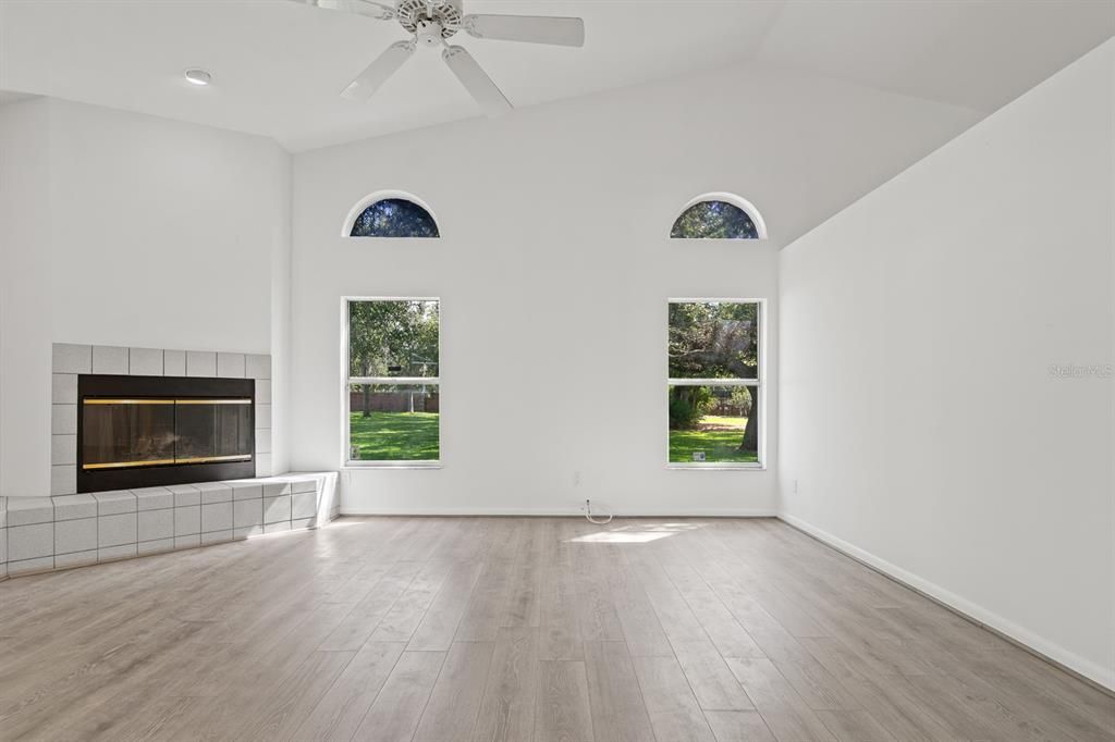 Active With Contract: $699,999 (4 beds, 2 baths, 2359 Square Feet)