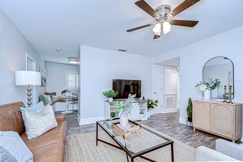 Active With Contract: $355,000 (3 beds, 1 baths, 975 Square Feet)