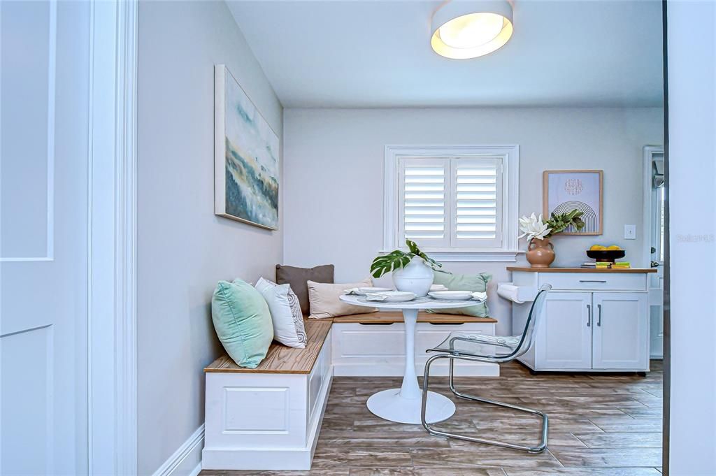 Active With Contract: $355,000 (3 beds, 1 baths, 975 Square Feet)