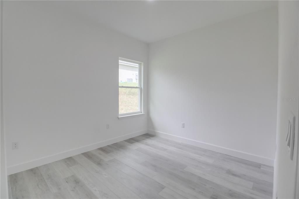 For Rent: $2,200 (4 beds, 2 baths, 1660 Square Feet)