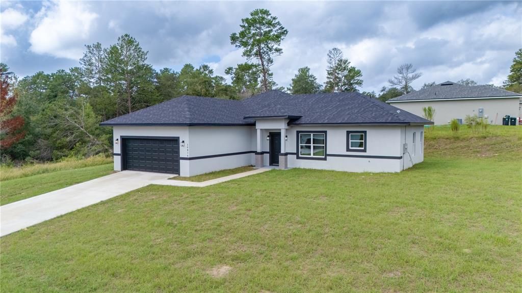 For Rent: $2,200 (4 beds, 2 baths, 1660 Square Feet)