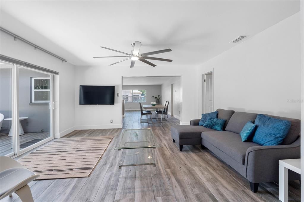 В аренду: $4,995 (3 спален, 3 ванн, 1875 Квадратных фут)