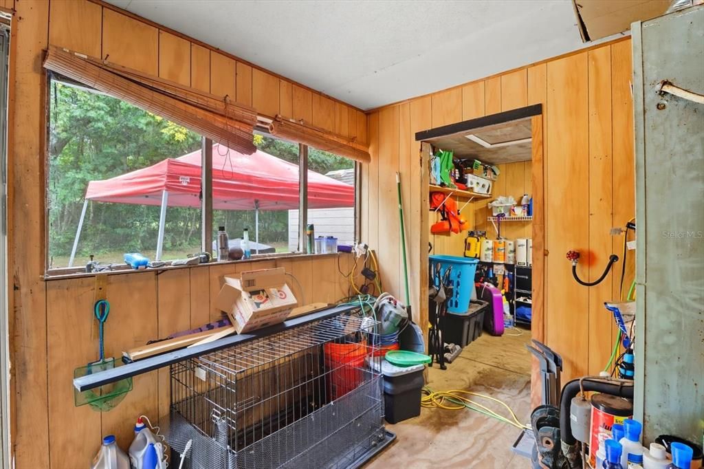 Active With Contract: $149,900 (2 beds, 1 baths, 952 Square Feet)