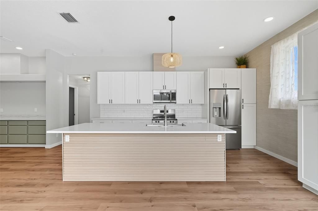 待售: $719,900 (3 贝兹, 2 浴室, 2084 平方英尺)