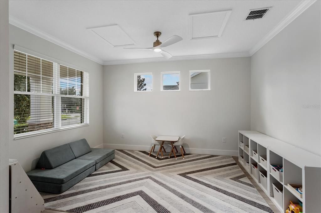 Active With Contract: $779,900 (4 beds, 2 baths, 3091 Square Feet)