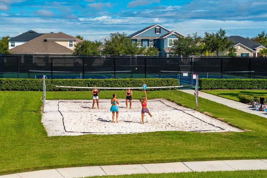 Active With Contract: $779,900 (4 beds, 2 baths, 3091 Square Feet)