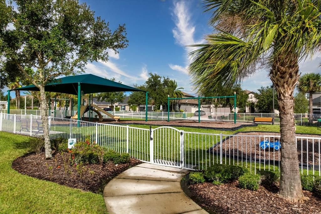 Active With Contract: $779,900 (4 beds, 2 baths, 3091 Square Feet)