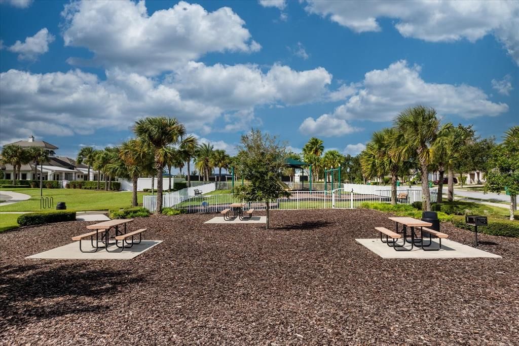 Active With Contract: $779,900 (4 beds, 2 baths, 3091 Square Feet)