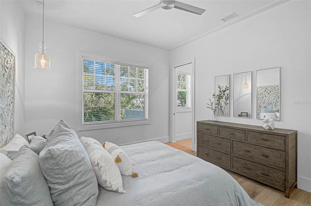 For Sale: $3,500,000 (3 beds, 3 baths, 3471 Square Feet)