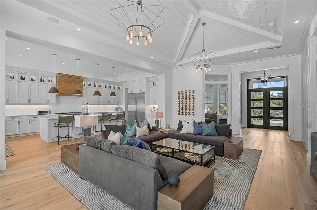 For Sale: $3,500,000 (3 beds, 3 baths, 3471 Square Feet)