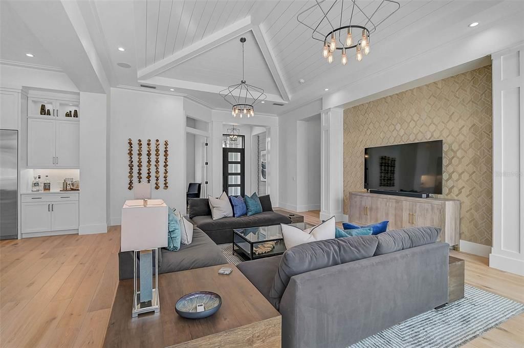 For Sale: $3,500,000 (3 beds, 3 baths, 3471 Square Feet)