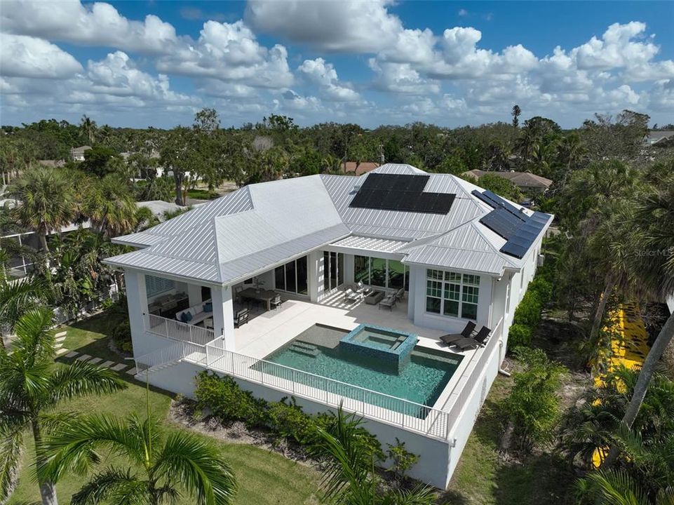 For Sale: $3,500,000 (3 beds, 3 baths, 3471 Square Feet)