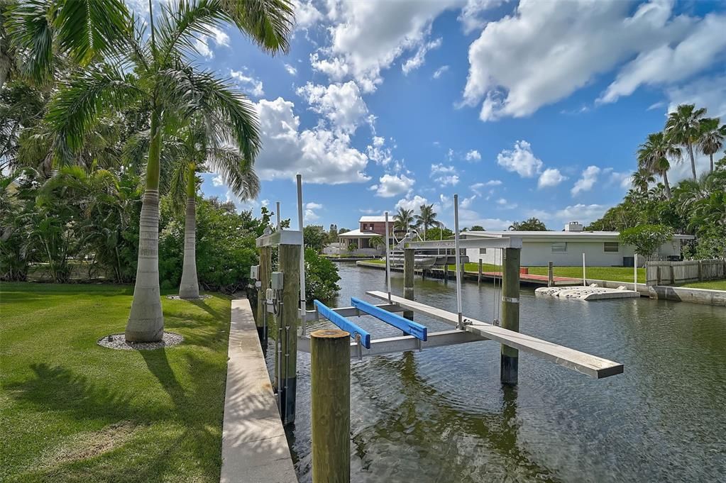 For Sale: $3,500,000 (3 beds, 3 baths, 3471 Square Feet)