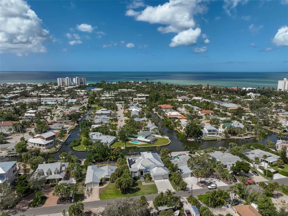 For Sale: $3,500,000 (3 beds, 3 baths, 3471 Square Feet)