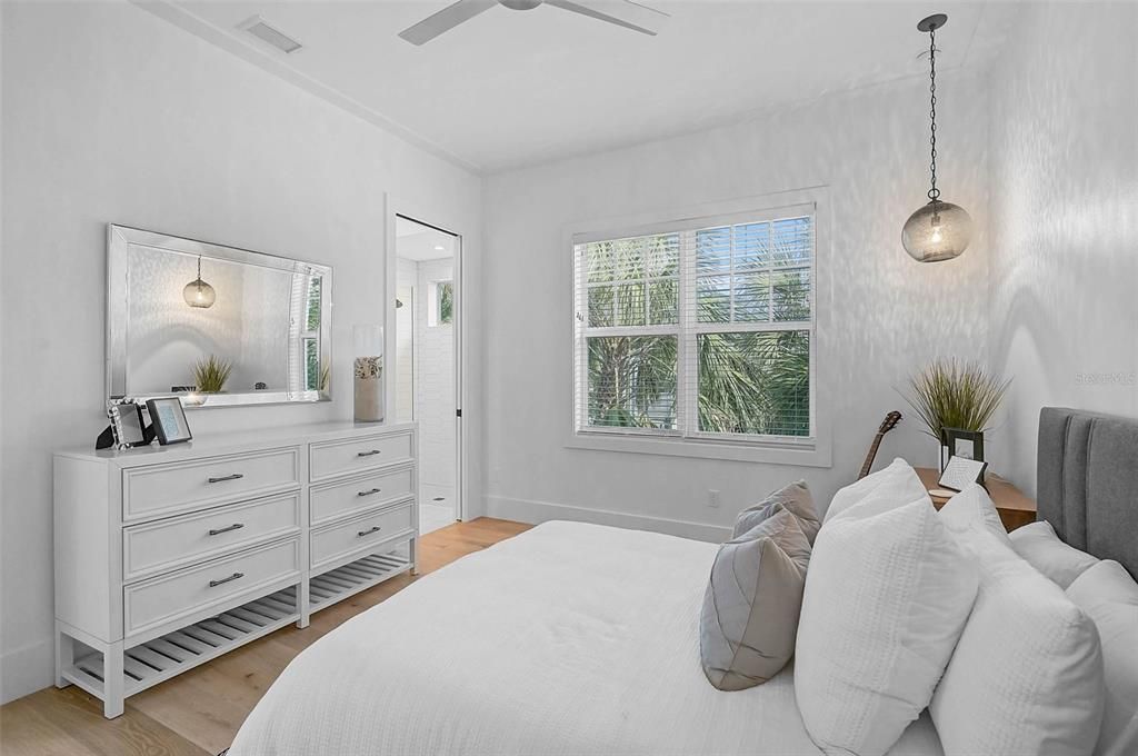 For Sale: $3,500,000 (3 beds, 3 baths, 3471 Square Feet)