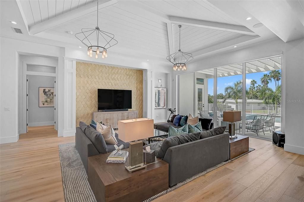 For Sale: $3,500,000 (3 beds, 3 baths, 3471 Square Feet)