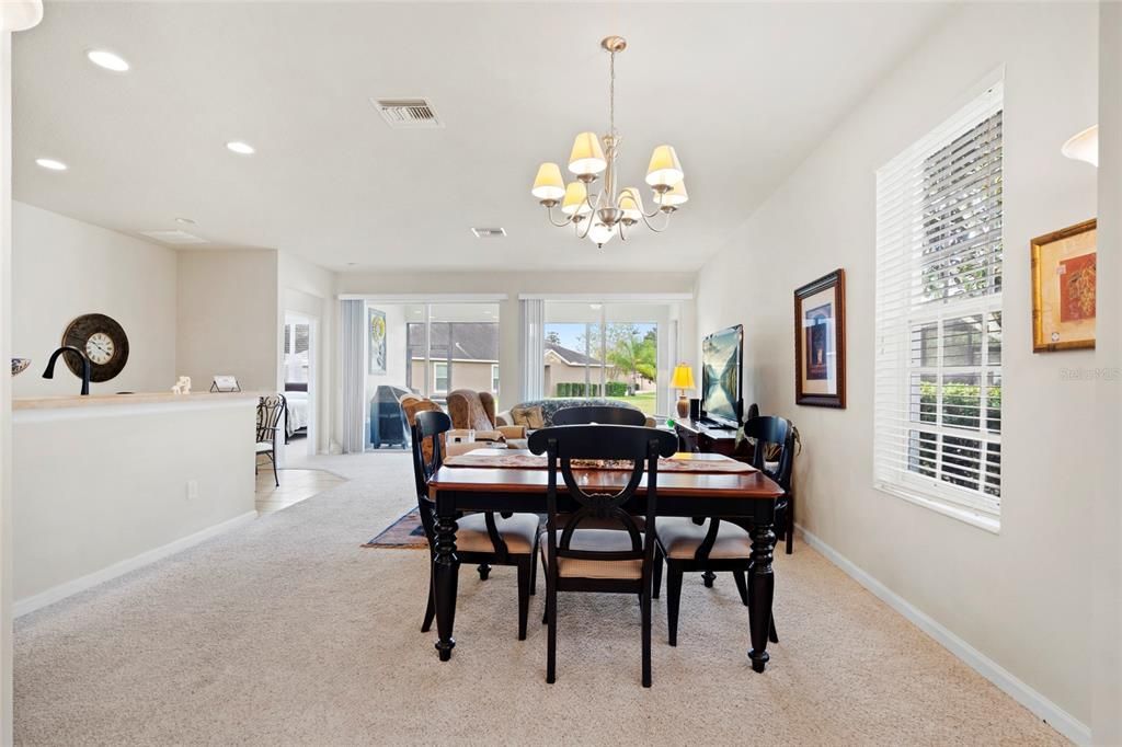 For Sale: $239,900 (2 beds, 2 baths, 1524 Square Feet)