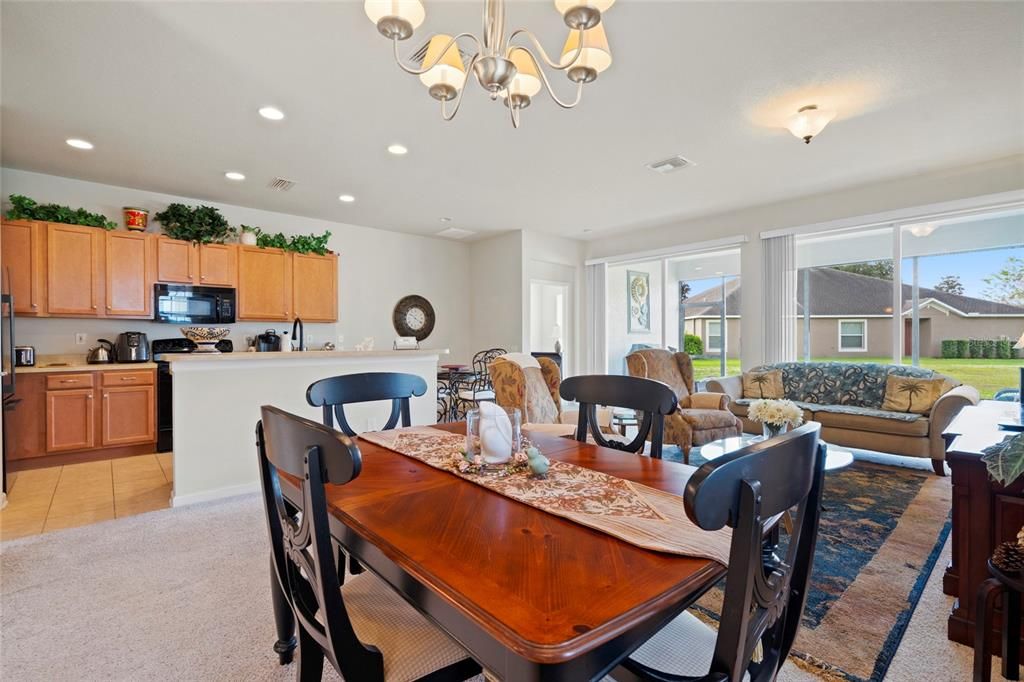 For Sale: $239,900 (2 beds, 2 baths, 1524 Square Feet)